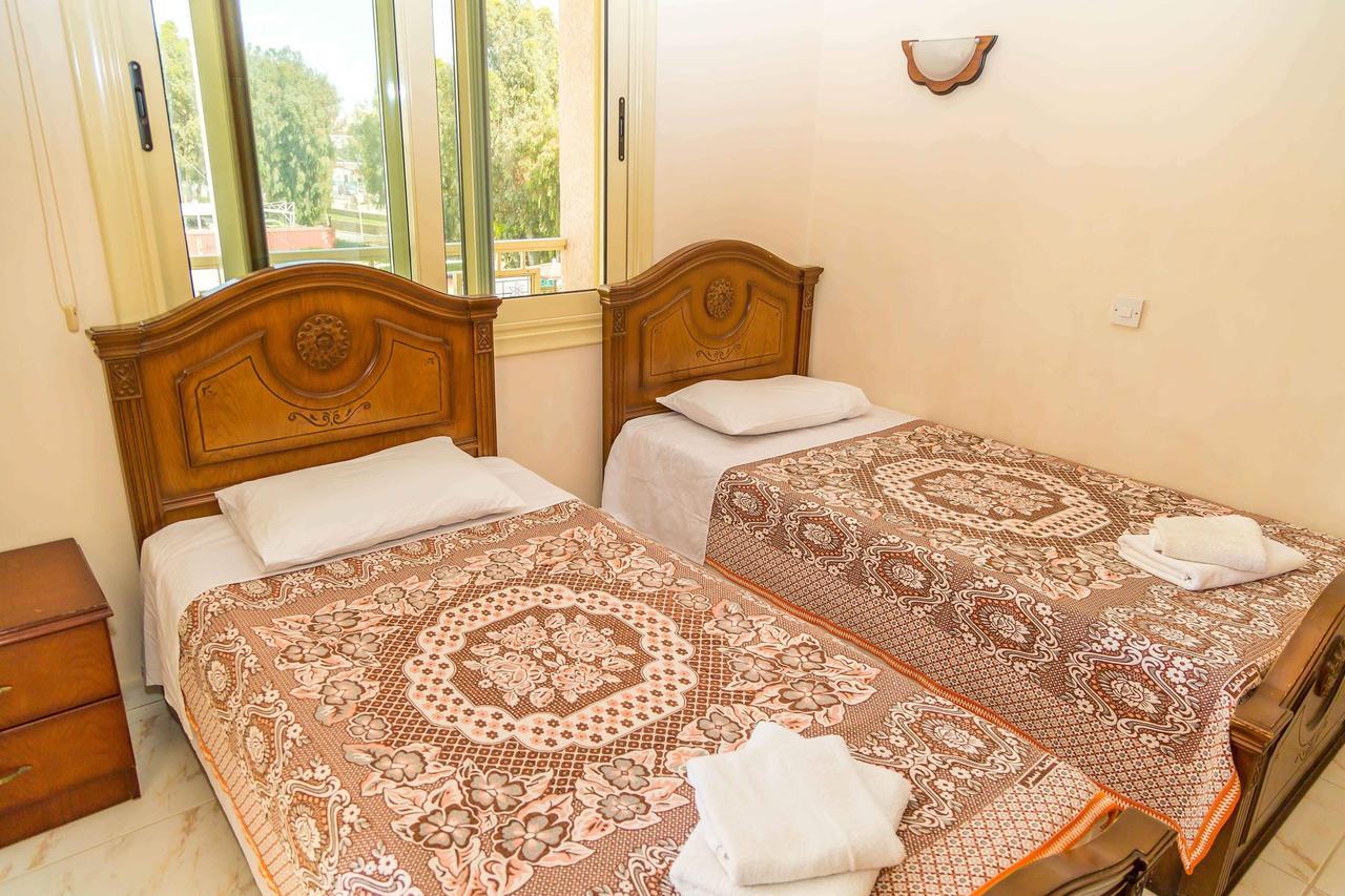 Chrysanthos Boutique Apartments Лимасол Екстериор снимка
