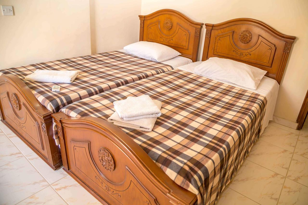 Chrysanthos Boutique Apartments Лимасол Екстериор снимка