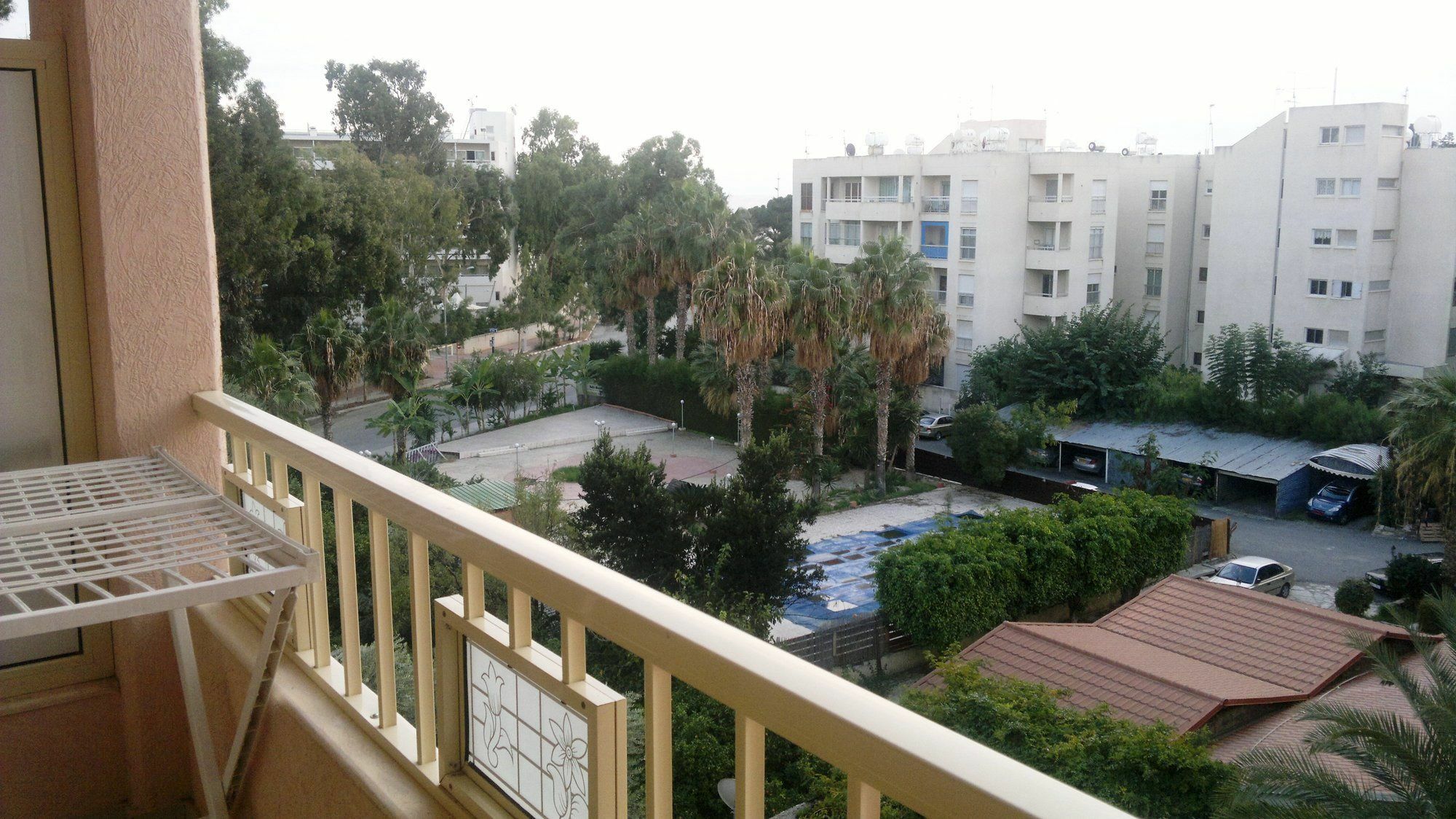 Chrysanthos Boutique Apartments Лимасол Екстериор снимка